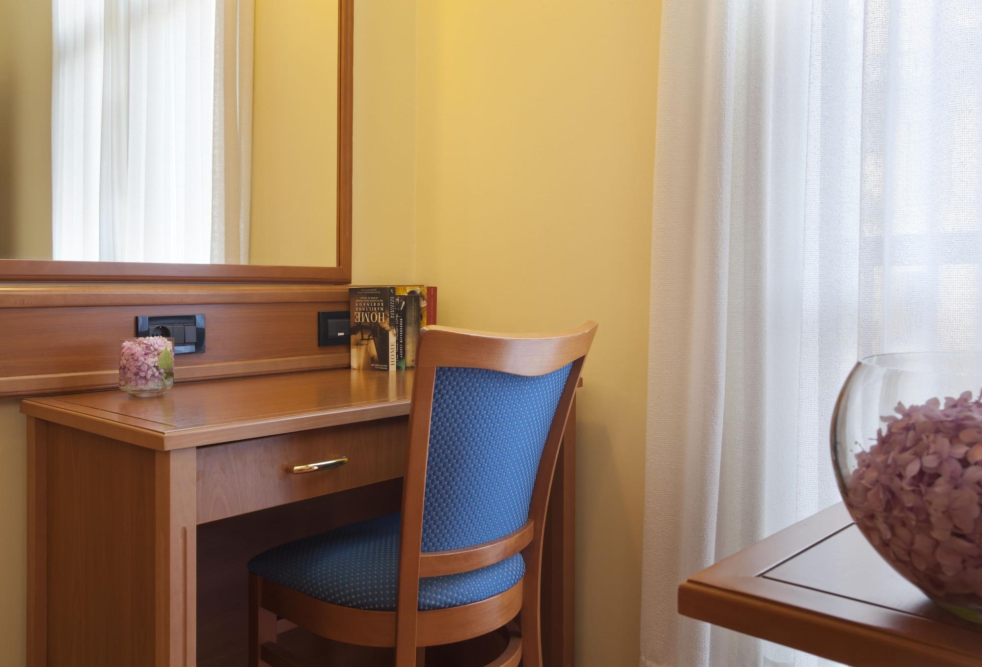 Hotel Kristal - Liburnia Опатия Екстериор снимка