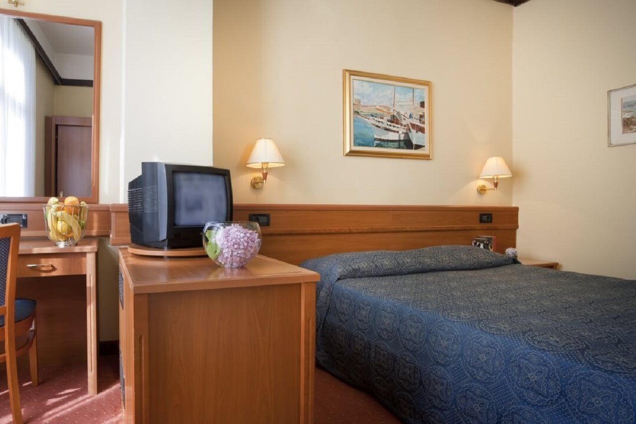 Hotel Kristal - Liburnia Опатия Екстериор снимка